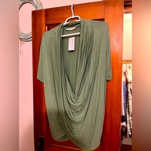 Vine & Love wrap overhead top